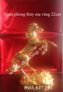 Ngựa mạ vàng – quà tặng sếp phong thủy