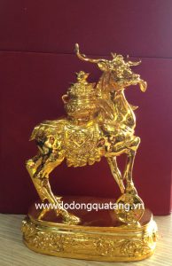 Tượng đồng tuần lộc mạ vàng 17cm – tượng mạ vàng