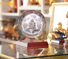 Đĩa đồng Hồ Gươm mạ bạc làm quà tặng sự kiện cuối năm