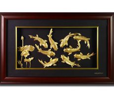 Mẫu tranh cá chép hoa sen vàng lá 24k đẹp dùng làm quà tân gia