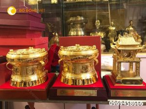Chọn mua trống đồng mạ vàng giá rẻ tại Hà Nội